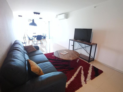 Departamento, 2 Dormitorios Dep, Con Parrillero Y Vista - Playa Brava