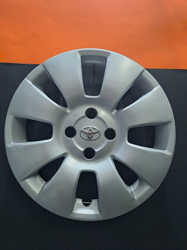 Tapon Polvera Toyota Yaris R15  Pt385-52065 D/27