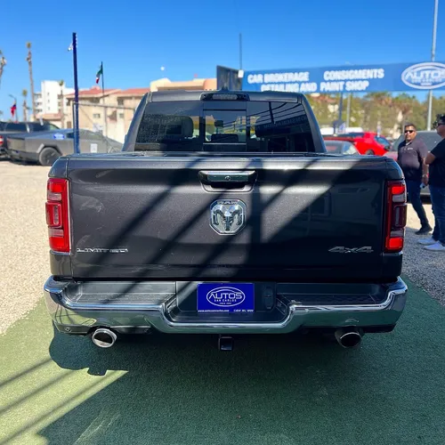 RAM Ram 1500 5.7 Hemi Limited 4X4 At