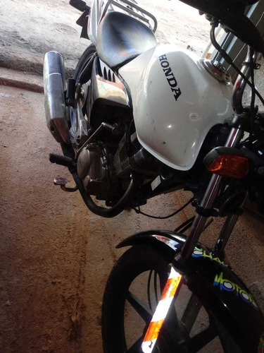 Imagem 5 de 5 de Honda 2013