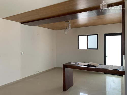 Casa Sola En Venta Fracc. Los Nogales Residencial En Durango