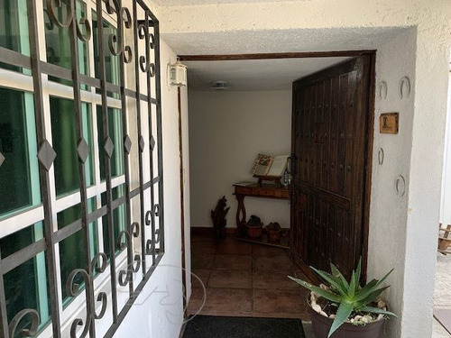 Imagen 2 de 23 de Casa Grande En Venta En Lomas Verdes Estilo Rústico Con Segu