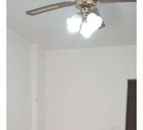 Apartamento De 1 Dormitório. Prédio Com Elevadores. No Centro Do Bairro!!