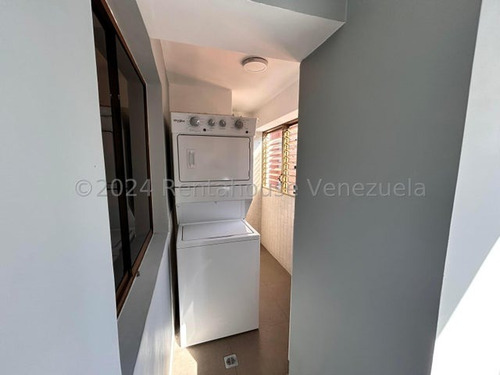 Carla Gonzalez Apartamento En Venta En La Urbanizacion El Rosal Mls #25-15481 Sc