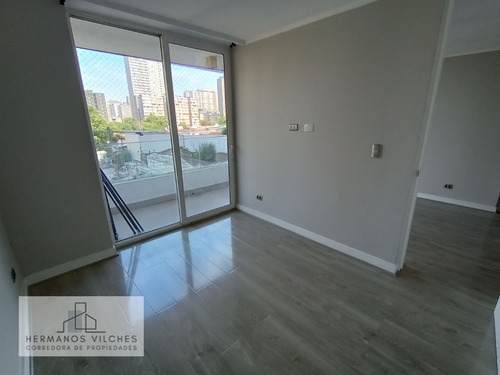 Dpto. 2 Dorm / 2 Baños / 1 Est. Metro San Alberto Hurtado L1