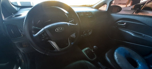 Imagen 18 de 20 de Kia Rio Sedan Semifull
