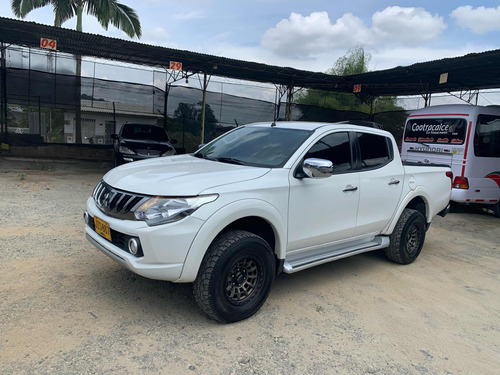 Mitsubishi L200 SPORTERO 2.5 High Power