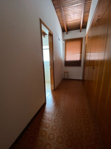Casa Duplex Para Venta En Santa Paula #2369