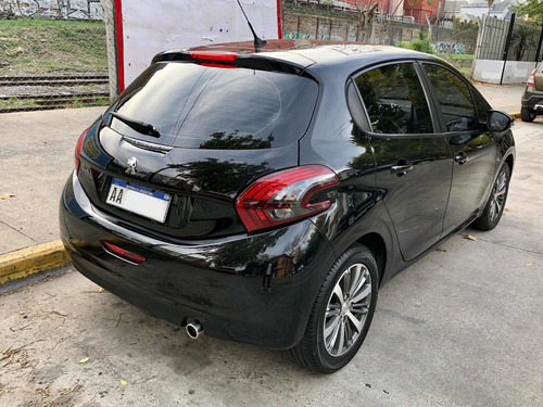 Peugeot 208 1.6 Allure Touchscreen Techo
