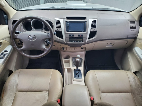 Imagen 14 de 19 de Toyota Hilux