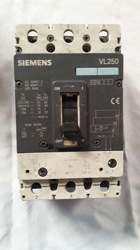 Breaker Siemens 3x250 Amp 220/240 - 60hz.