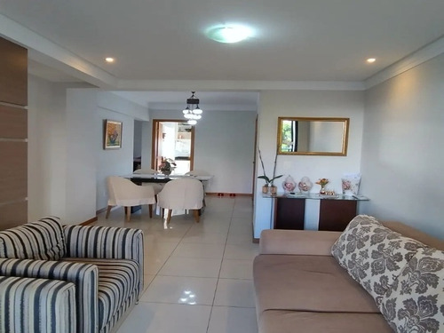 Imagem 3 de 10 de Ótimo Apartamento De 3 Quartos Em Costa Azul - Ap00340 - 70589078