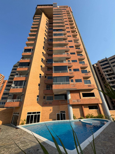Cod: 276063 Apartamento Duplex En Alquiler. Residencias Risbel Garden, Urb. El Bosque, 1200$ Mml Solo Clientes