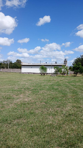 Quinta En Venta - 8 Dormitorios 5 Baños - Cocheras - 14.800mts2 - Salto