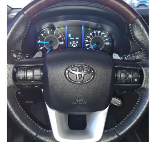 Toyota Hilux SW4 2.8 SRX 4X4 7 LUGARES 16V TURBO INTERCOOLER DIESEL 4P AUTOMÁTICO