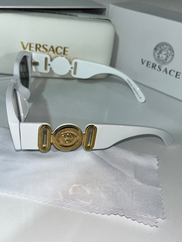 Lentes De Sol Versace Medusa Biggie Polarizados Blancos Rectangular Blanco Negro Blanco Blanco (Usado)