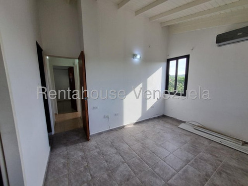 Maribel Morillo Asesor Inmobiliario De Rentahouse Te Ofrece Bello Y Moderno Apartamento De 106m2; Ubicando En Conjunto Con Planta Electrica; Al Este De Barquisimeto Lara