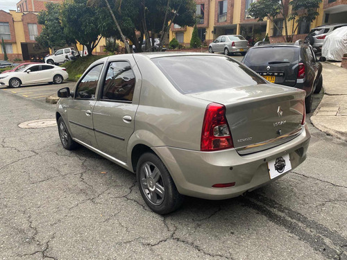 Renault Logan 2015 1.6 Expression