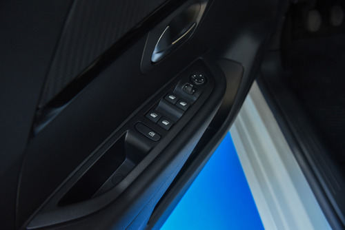 Peugeot 208 1.6 Allure At