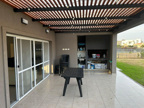 Casa De 4 Ambientes Con Pileta En Santa Ines!!! Se Alquila Amoblada!!!