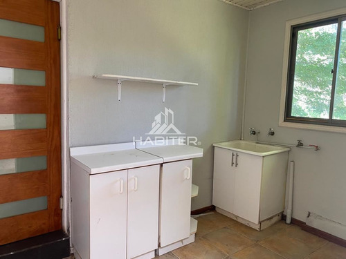 Casa En Venta De 5 Dorm. En Los Angeles