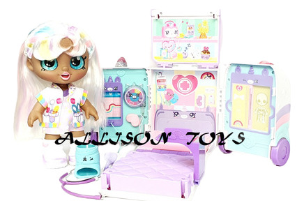 Kindi Kids Muñeca Marsha Mello Doctora (Usado)