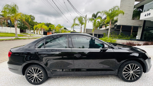 Volkswagen Jetta 2.0 Tsi Highline 4p 211 hp