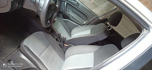 Imagen 12 de 13 de Ford Fiesta 2018 Estandar 4 Cilindros 1.6