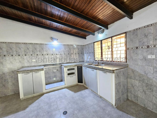 Casa En Venta La Morita I Urb Los Sauces Maracay 25-18599 Apd