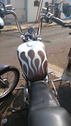 Moto Intruder M800