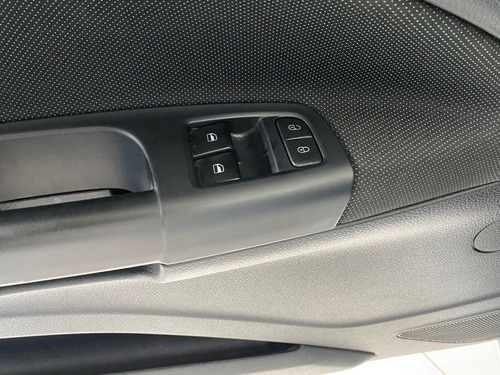 Volkswagen Voyage 1.6 MSI TOTALFLEX 4P MANUAL