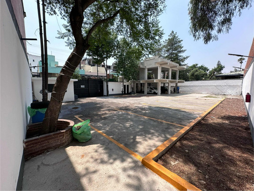 Terreno 650 M2, Listo Para Su Residencia En Calle Cerrada.