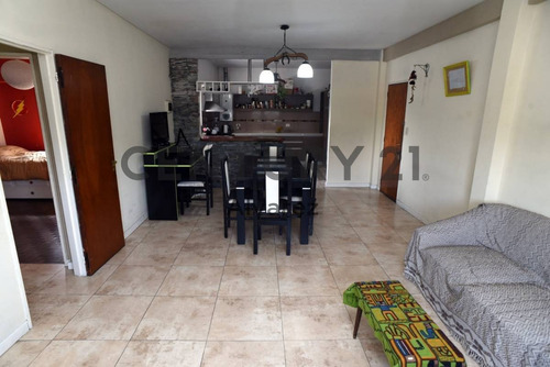 Imagen 12 de 23 de Departamento En Venta 3 Amb Con Cochera Lanus