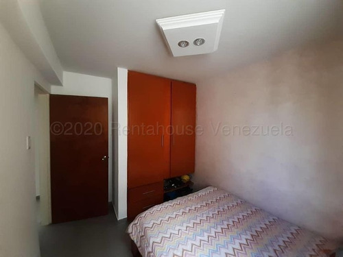 Imagen 14 de 24 de Freddy Camacaro Rentahouse, Apartamento En Venta En Monteserino San Diego. 22-2681