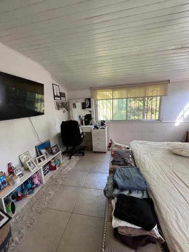 Venta Casa 6 Ambientes C/dep. Barrio Los Jazmines