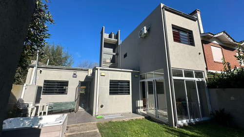 Venta De Casa Frente A La Laguna De Chascomus