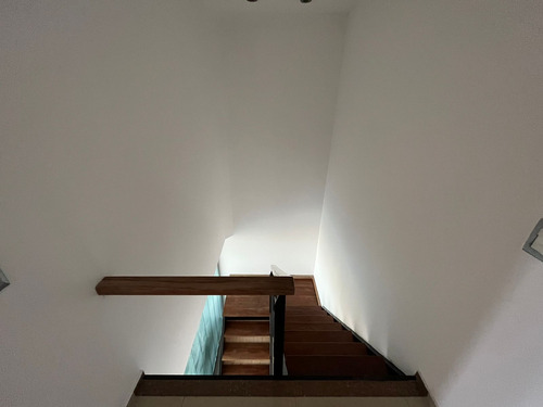 Departamento 4 Amb, 2 Baños Completos, Toilette ,2 Cocheras, Lavadero. En Moron
