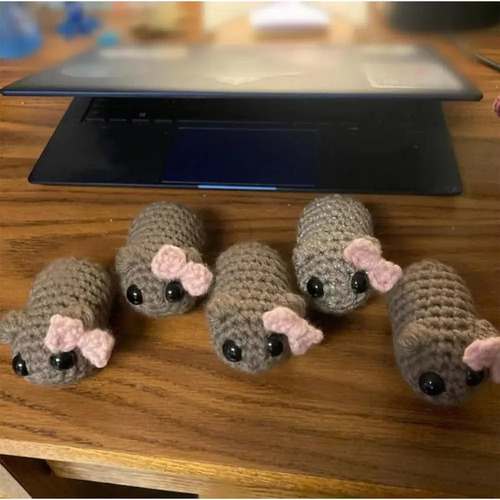Llavero Tejido A Mano, Diseño Triste En Forma De Muñeca