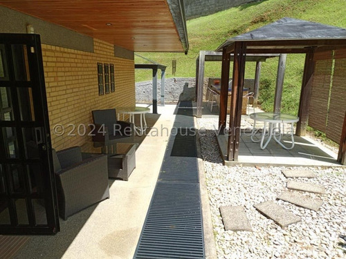 Casa En Venta En Oripoto Aire Central 4500 Metros De Terreno Angela Tochon