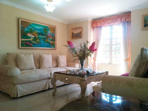 Imagen 2 de 14 de Hermosa Y Cómoda Quinta En Zona Norte Maracaibo Vende Ml
