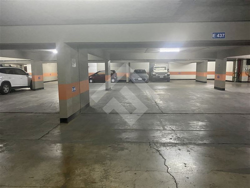 Estacionamiento En Arriendo En Providencia