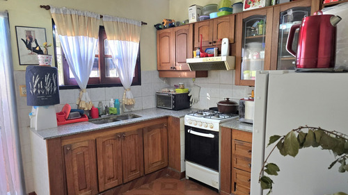 Triplex En Venta 3 Ambientes Con Cochera,isidro Casanova.