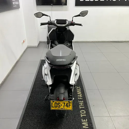 Cf Moto Zeeho Ae8+