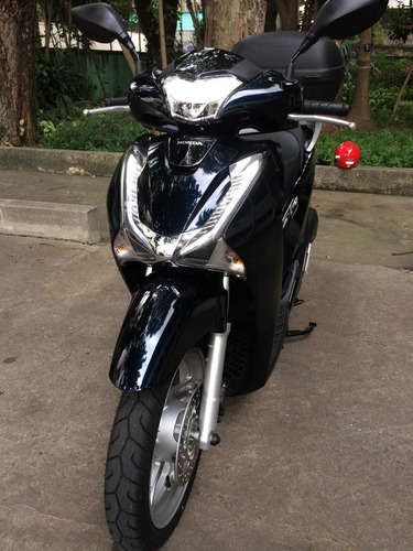 Imagem 2 de 5 de Honda Sh125i
