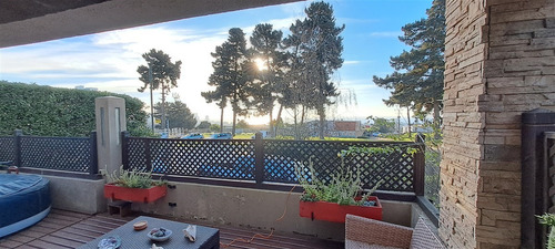 Casa En Arriendo De 4 Dorm. En Lomas De Montemar Concón