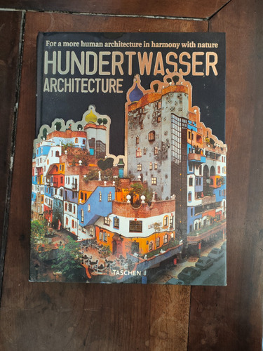 B19 - Hundertwasser, Architecture