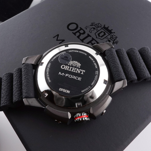 Correa japonesa Orient Automatic M-force Divers Sapphire RA-AC0L03B00b, bisel negro, fondo gris oscuro