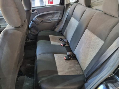 Imagem 12 de 15 de Fiesta Sedan 1.6 Mpi Class Sedan 8v Flex 4p Manual