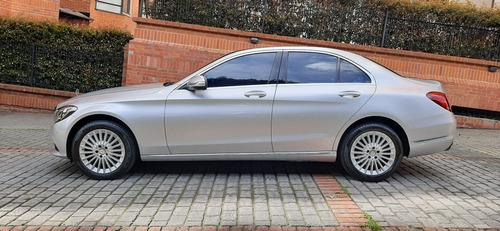 Imagen 8 de 13 de Mercedes-benz Cgi Exclusive - Clase C200