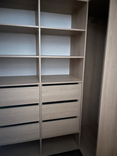 A Estrenar En Las Condes Hermoso E Iluminado Townhouse